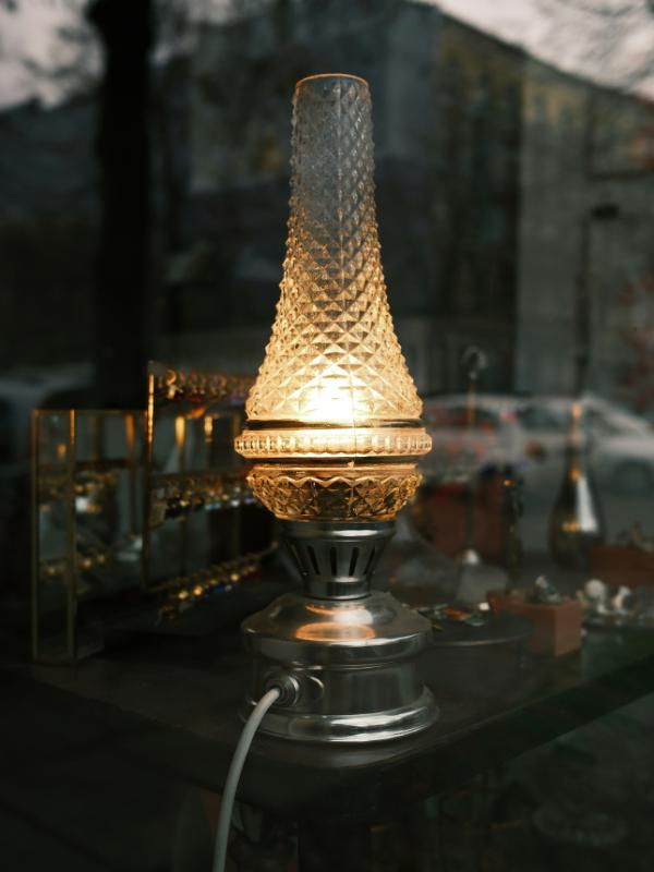 Edwardian electric lamp antique lighting vintage décor